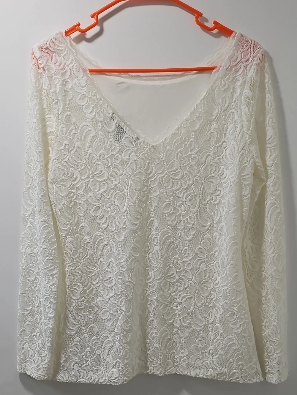 NWOT White House Black Market Ivory Lace Boatneck Top Medium